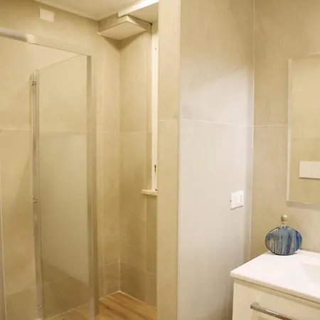 La Maison לינה וארוחת בוקר *