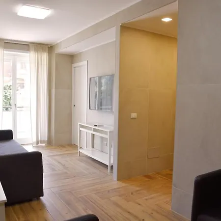 La Maison לטינה