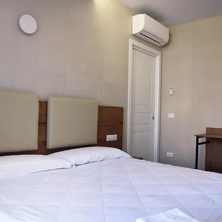 La Maison לינה וארוחת בוקר לטינה