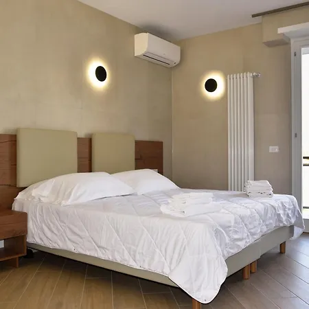 La Maison לינה וארוחת בוקר לטינה